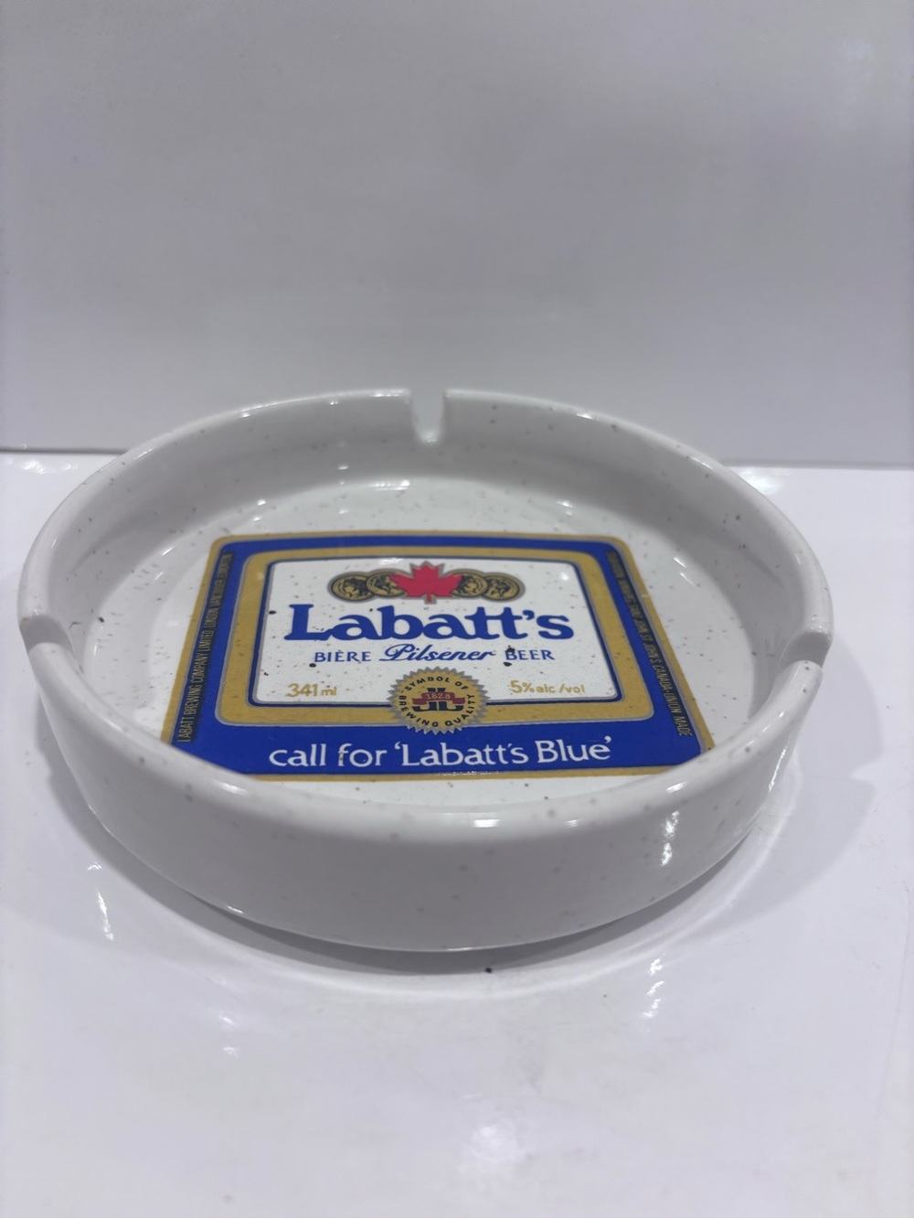 Vintage Labatt’s Blue Ceramic Beer Ashtray Canadian Breweriana Advertising - Picture 2 of 6